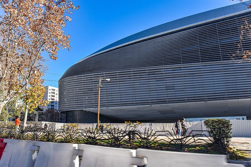 Fachada del Santiago Bernabéu fotografiada en diciembre de 2024